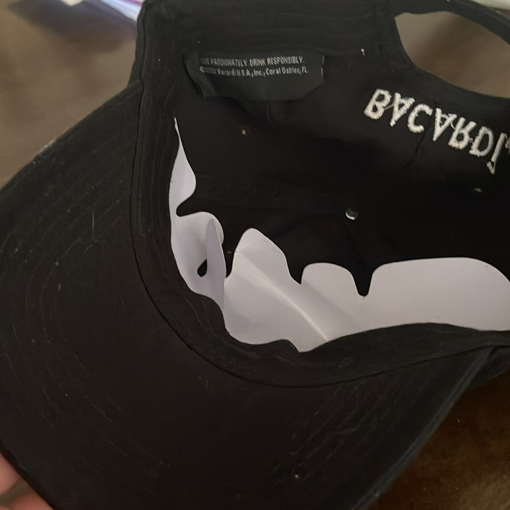 Hat - Picture 2 of 3